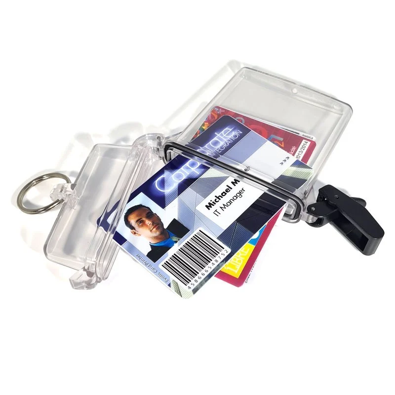 Porta badge clearbox con le tessere dentro